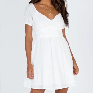 Princess Polly Maeve Embroidered Mini dress Size 6 thumbnail 3