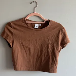 aritzia brown crop top thumbnail 1