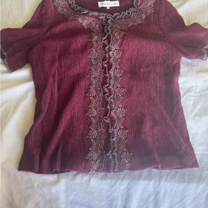 Elegant Burgundy Lace Trim Top thumbnail 3