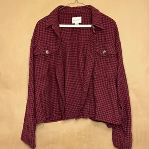 American Eagle Cropped Plaid Flannel thumbnail 4