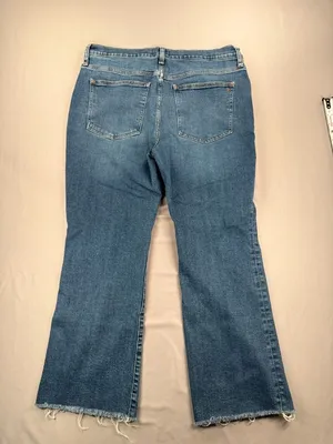 Madewell | 31 | Mid Rise Kickout Jeans thumbnail 9