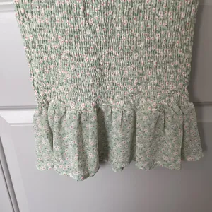 Petal & Pup Green Ruffled Tiered Midi Dress thumbnail 7