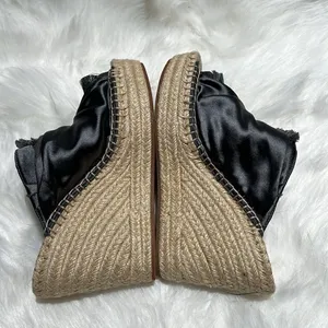 Kenneth Cole Gunmetal Grey Satin Espadrilles Wedge‎ Sandals Size 7.5M. B83 thumbnail 8