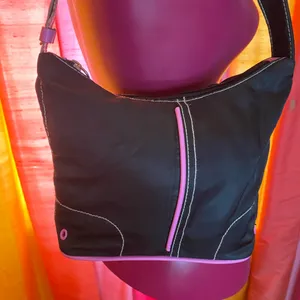 Hot pink and black shoulder bag (9.5x7.5) vintage zy2k thumbnail 4