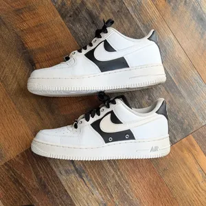 Nike Air Force 1 Low '07 PRM white black sneakers shoes mens 7.5 women’s 9 thumbnail 7
