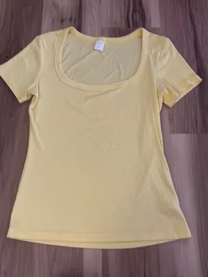Amazon Yellow top thumbnail 1