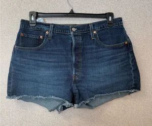 Levis 501 Womens Size Large cheeky cutoff denim blue‎ jean shorts thumbnail 1