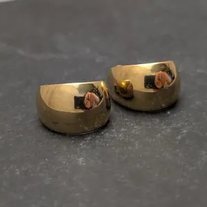 Vintage Clip On Earrings Stylish Mirrored Gold Tone Elongated Hoops 7/8" thumbnail 6