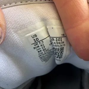 Air Jordan 1 Low Sneakers “Coral” thumbnail 10