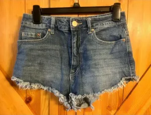 BDG Shorts Size 28 Super High Rise Dolphin Fray Cotton Urban Outfitters (4044) thumbnail 1