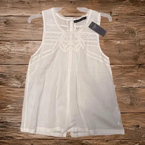 NWT‎ Abercrombie & Fitch Ivory Lace Embroidered Sleeveless Tank Top S Boho thumbnail 2