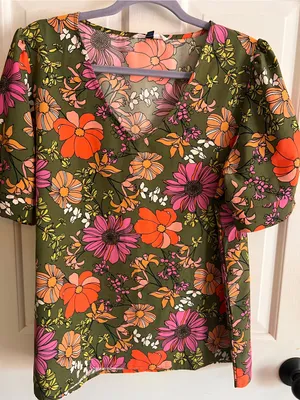 Michelle McDowell Olive Floral V-Neck Blouse Women's Top Cottagecore feminine L thumbnail 5