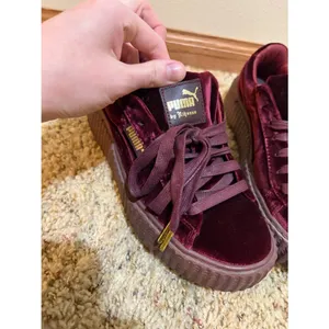 Puma x Fenty Size 6 Rihanna Burgundy Red Velvet Creeper Platform Sneakers thumbnail 5