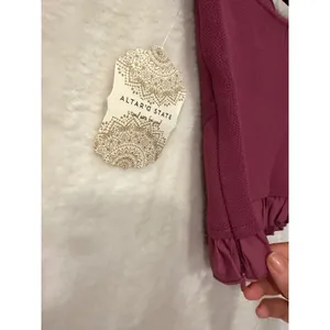 Altar'd State NWT Berry Purple Corset Style Ruffle Hem Tube Top Womens Medium thumbnail 10