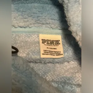 EUC Victoria’s Secret Pink Blue and White Sherpa Pullover Hoodie size medium thumbnail 4