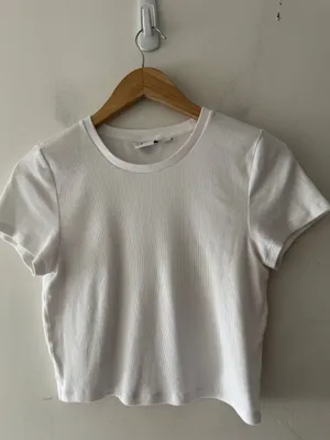 Aritzia TNA‎ HomeStretch Ribbed Tune Waist Basic Tee thumbnail 2