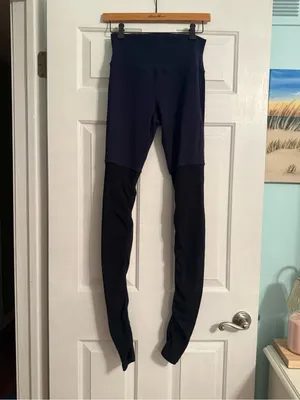 Alo Goddess Leggings in Navy and Black thumbnail 2