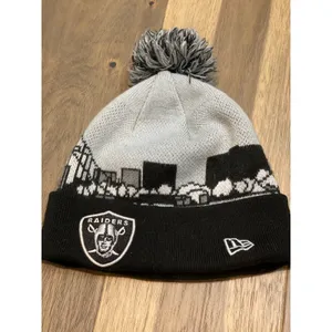 New Era Beanie One Size Gray Black NFL Raiders Knit Hat Embroidered Logo EUC thumbnail 7