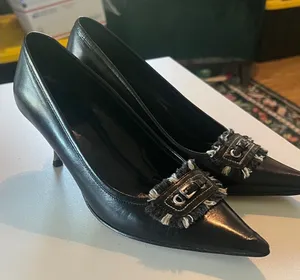 Black Pointed-Toe Kitten Heel Pumps with Decorative Buckle thumbnail 1