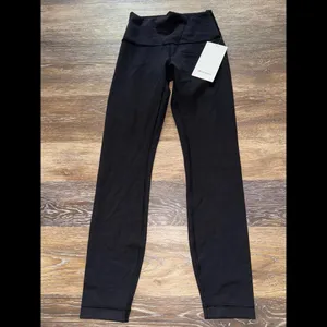 Lululemon Wunder Train High Rise 25” Black Size 4 NWT thumbnail 4