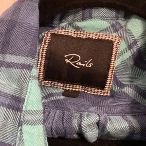 Rails Blue & Aqua Plaid Sleeveless Women’s Top thumbnail 2