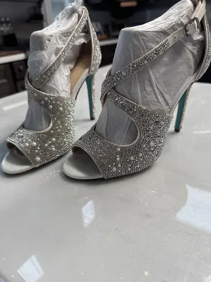 Heels thumbnail 2
