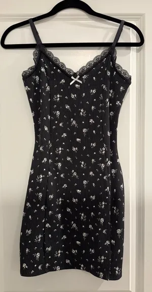 Black mini dress with floral print and lace trim thumbnail 1