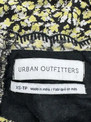Urban Outfitters Hanna Scalloped Floral Dress Women’s XS thumbnail 4