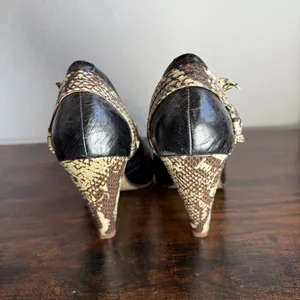Aldo Black and Cream Heels Sleek Pointed Toe thumbnail 4