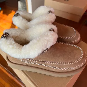 UGG Boots Women’s Alpine Classic Mini 7 thumbnail 4