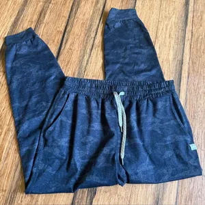Vuori Performance Jogger Camo Print thumbnail 1