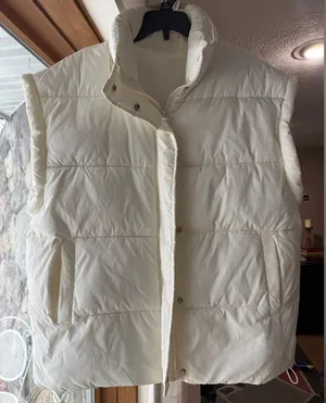Oversized boxy Women's Cream Puffer Vest thumbnail 1