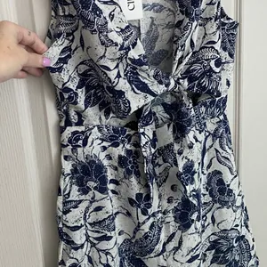Cider Wmns‎ Blue White Floral Tie Front Cutout Cotton Romper CD2021121048944PS M thumbnail 7