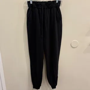 Lululemon Keep Moving Jogger Black Luxtreme Stretch High Rise 4 Travel‎ Commute thumbnail 3