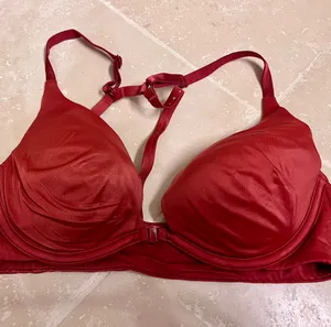 Victoria's Secret Very Sexy Push Up Bra 34B thumbnail 2