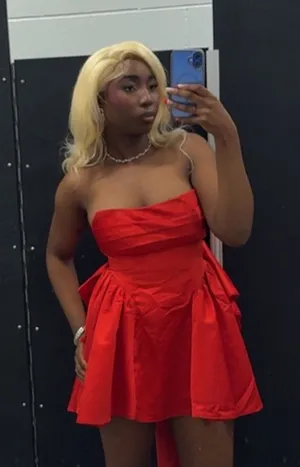 Red Dress With Large Nine West Sequin Mini Shift Bow thumbnail 1