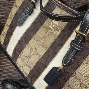 Coach Mollie Tote 25 In Signature c4086 thumbnail 5