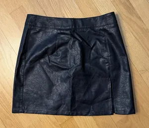 Lioness The Rizzo Mini Skirt Black M EUC Faux Leather Slit Y2K Club Urban Chic thumbnail 1