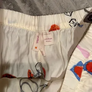 Anthropologie Lyrebird Phthalo Ruth Pajama Set Ivory Novelty Print Top Shorts L thumbnail 3