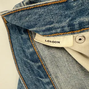 Slvrlake London Jeans SZ 27 NWT Shakedown Straight Leg Distress Denim High Waist thumbnail 11