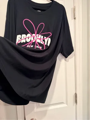 NWOT Anthropologie Size XL Oversized Graphic T-Shirt Black Brooklyn NY Floral thumbnail 6