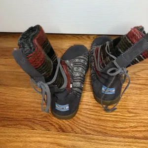TOMS nepal boots red grey women’s size 6. Boho‎ bohemian aztec outdoor thumbnail 3