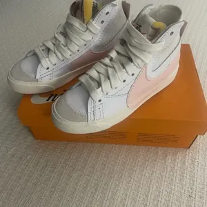 New Nike Blazer Mid 77 Jumbo Shoes thumbnail 12