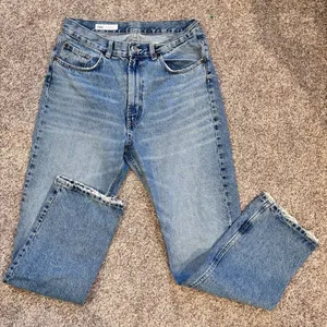 Zara Light Blue Denim Straight Leg Jeans Size 10 thumbnail 2