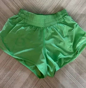 Lululemon Hotty Hot Shorts Low Rise 2.5” Lime Green Women’s Size 2 thumbnail 1