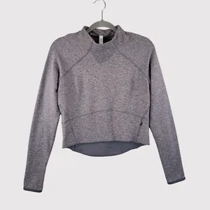 Lululemon Womens Top Gray Hill And Valley Mock Neck Cropped Long Sleeve Size 6 thumbnail 2
