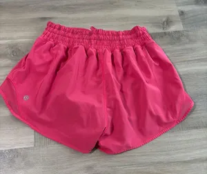 Lululemon Hotty Hot High-Rise Lined Short 2.5" Lip Gloss Pink Women Size 6 thumbnail 4