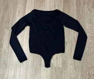 skims bodysuit  thumbnail 1