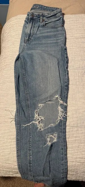American Eagle Mom Jeans thumbnail 1