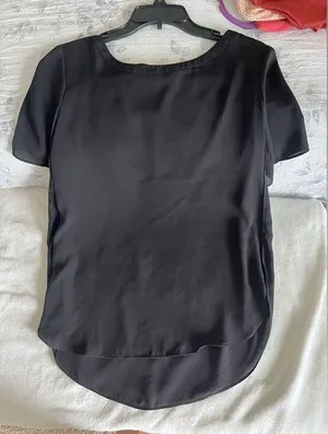 Black short sleeve top thumbnail 1